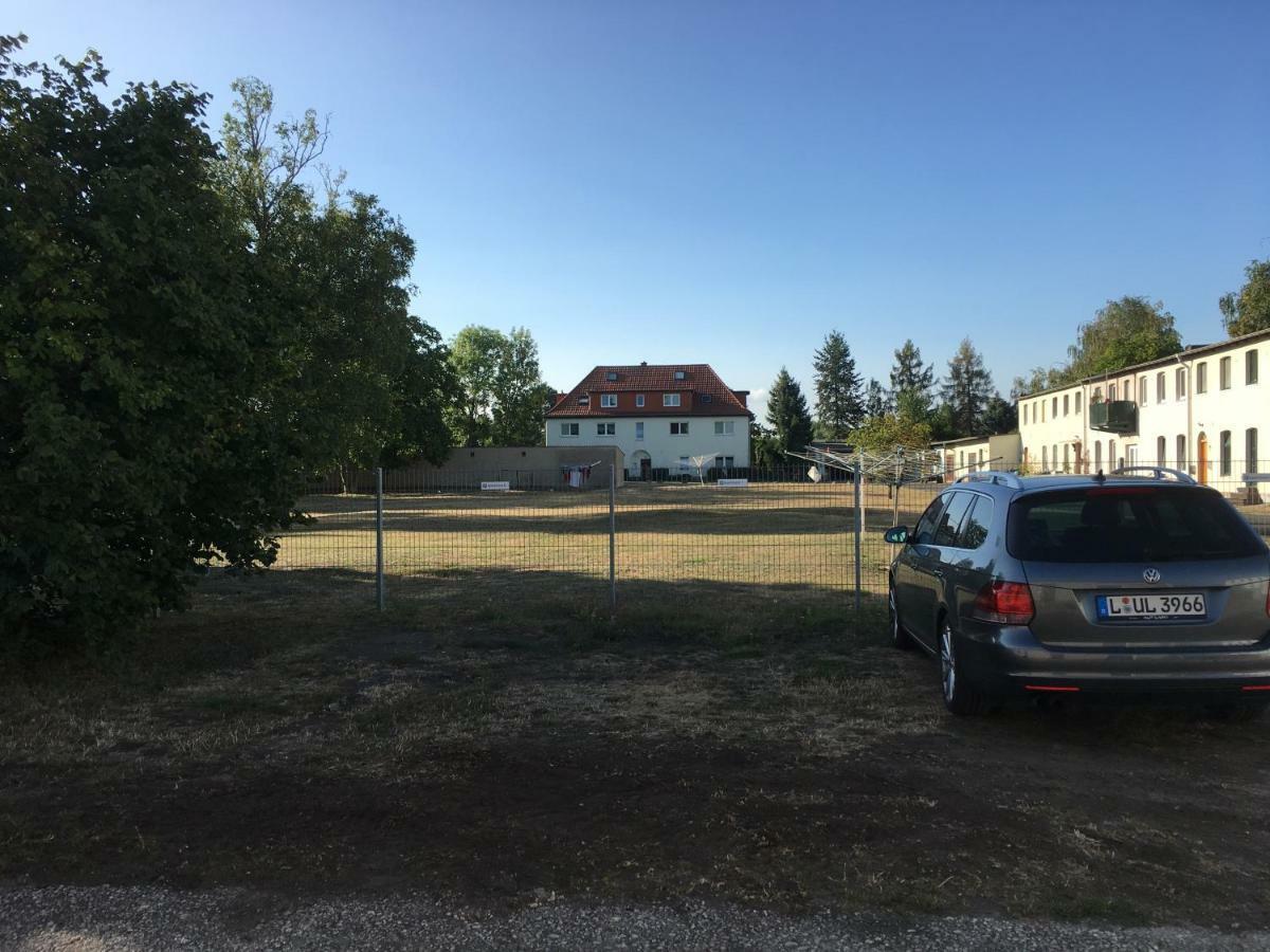 Die Senfbude - Klein Aber Fein - Wunderschoenes Studio-Apartment Mit Terrasse Und Stellplatz Leipzig Exterior foto